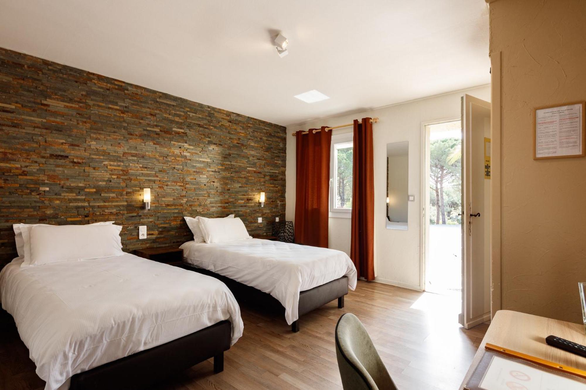 Val & Hotel